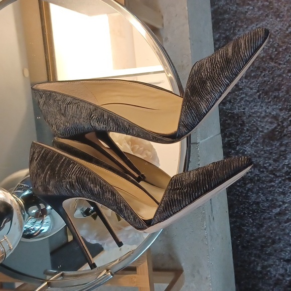 Imagine by Vince Camuto Slate pleated satin luxury dorsal heels size 10 - Picture 9 of 9